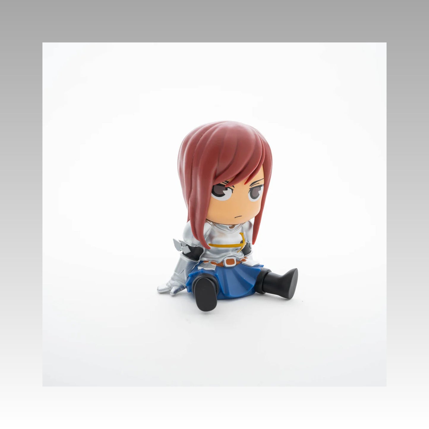 Tirelire Erza Scarlett
