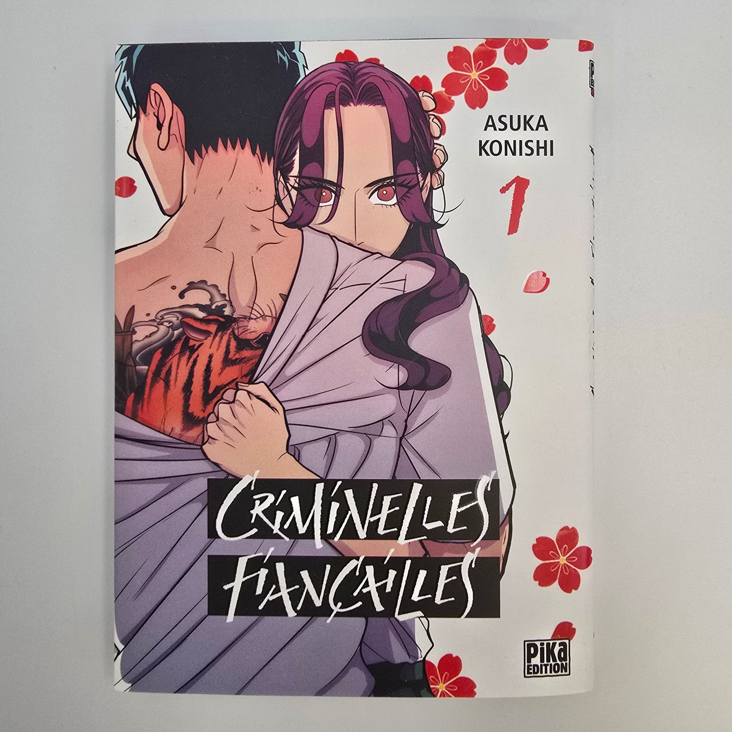 Criminelles fiançailles. Tome 1