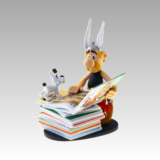 Figurine Astérix et pile d'albums 2e