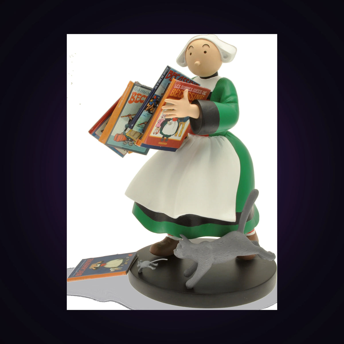 Figurine Bécassine pile d'albums