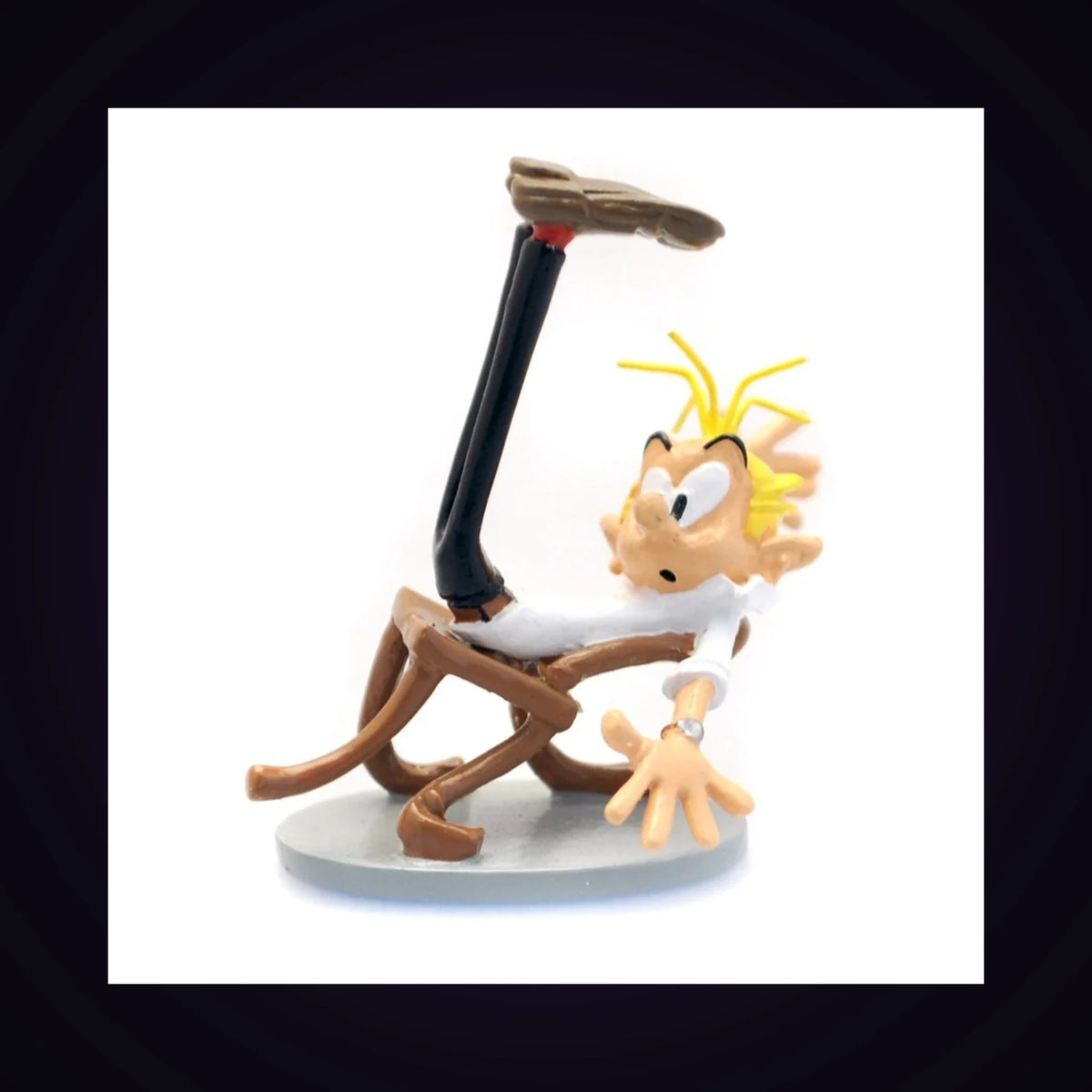 Gaston et la chaise en latex - Statue Collection