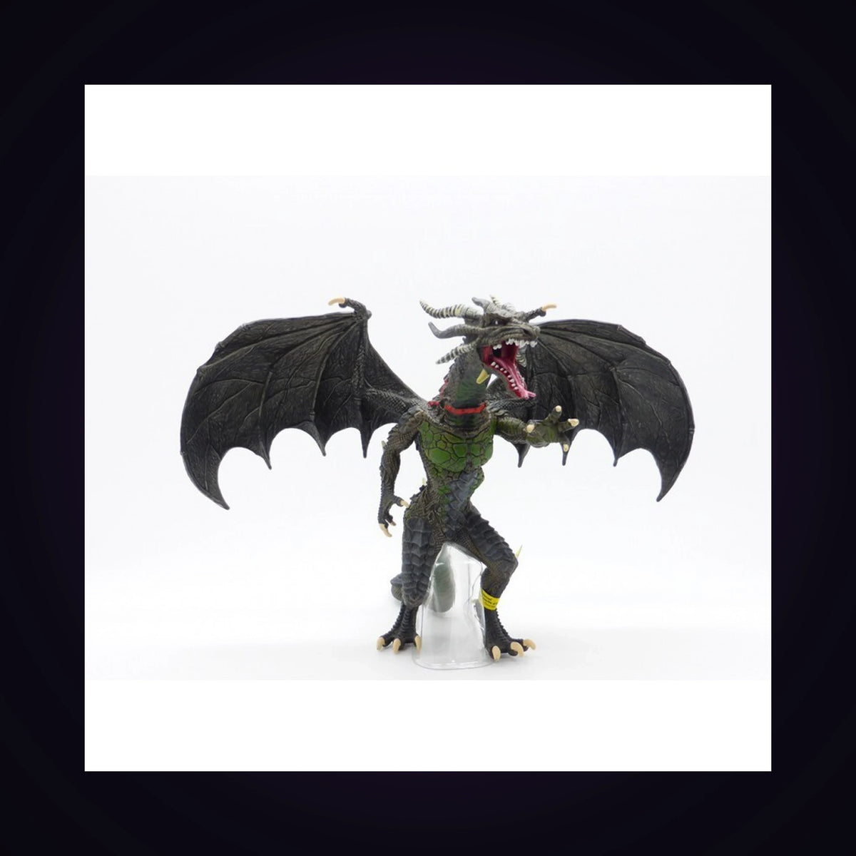 Figurine dragon volant