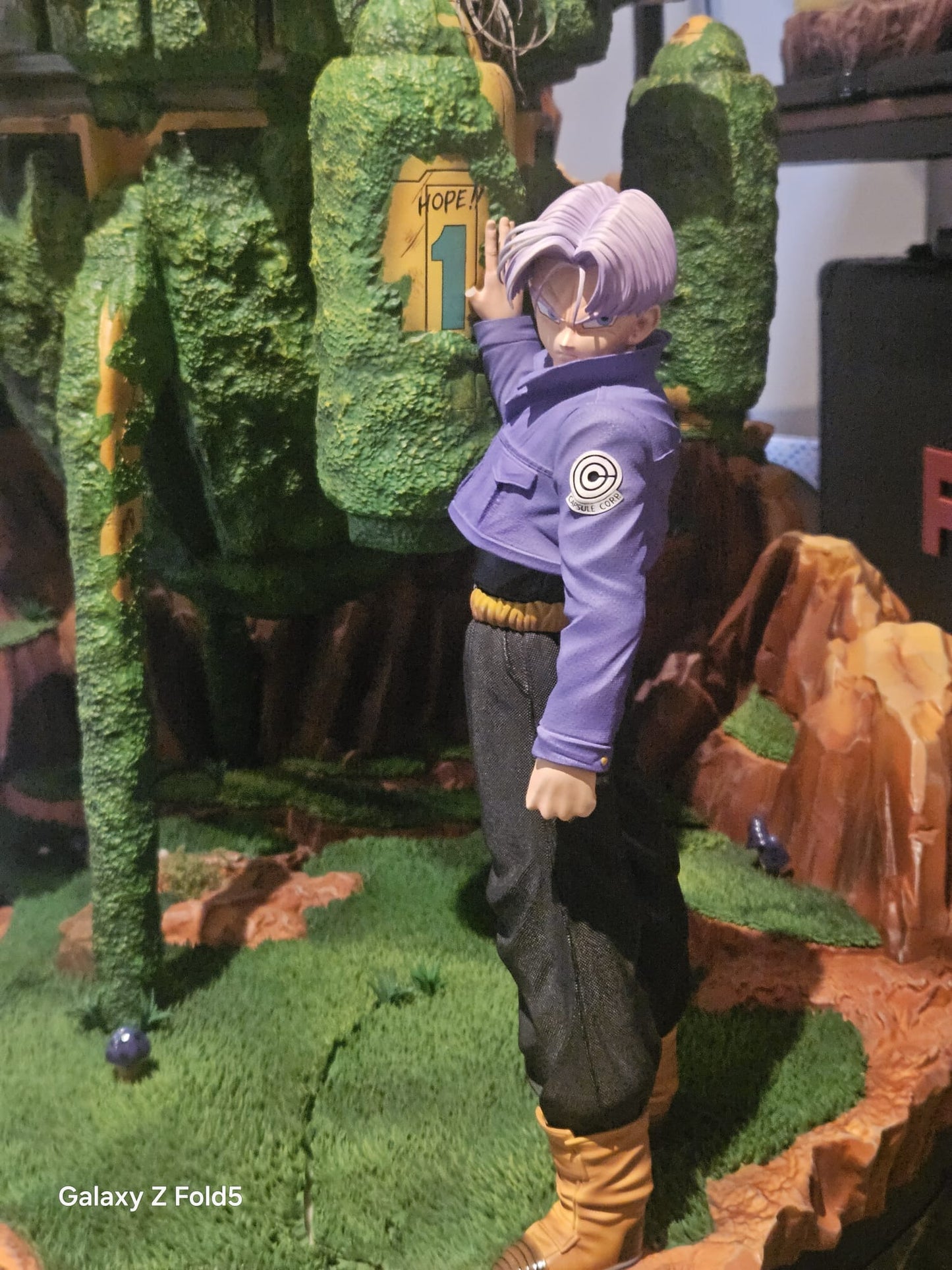 Résine Tsume – Machine à remonter le temps de Trunks (Dragon Ball Z) - Occasion